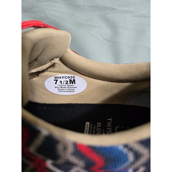 Twisted x 7.5 women's red aztec printed tie shoes - Picture 8 of 8